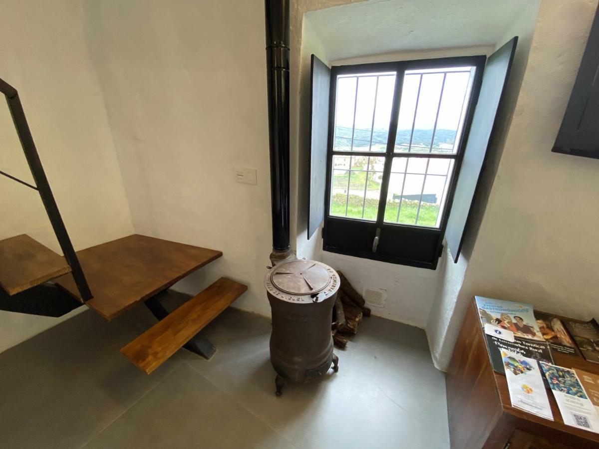 La Martela De Fuentes Casa De Diseno Rural Villa Fuentes De Leon Luaran gambar