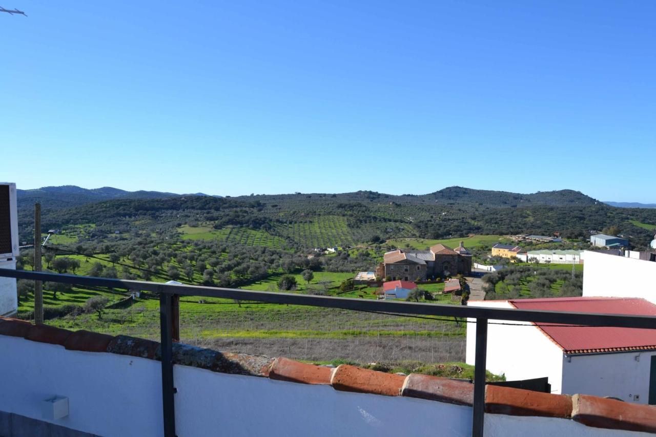 La Martela De Fuentes Casa De Diseno Rural Villa Fuentes De Leon Luaran gambar